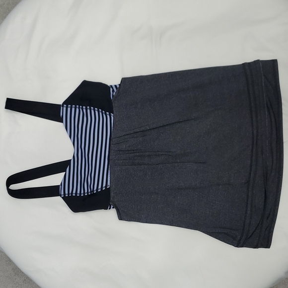 Lululemon back on track size 4 black and purple haze - Picture 5 of 8